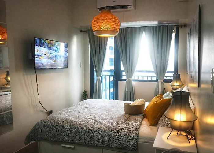 Calming Haven At Center With Netflix And Hi-speed Wi-fi Aparthotel Manila