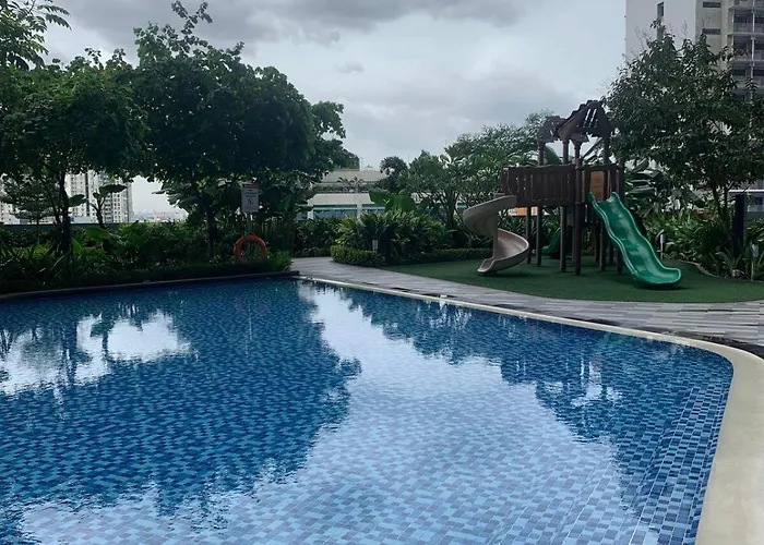Calming Haven At Center With Netflix And Hi-speed Wi-fi Aparthotel Manila