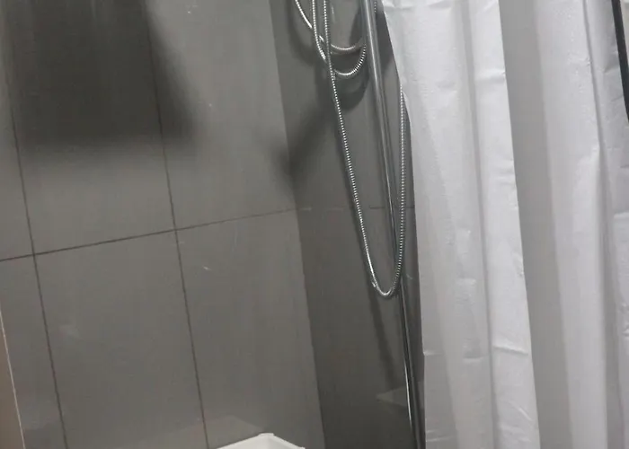 Calming Haven At Center With Netflix And Hi-speed Wi-fi Aparthotel