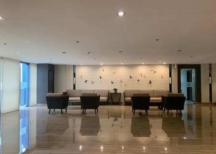 Calming Haven At Center With Netflix And Hi-speed Wi-fi Aparthotel